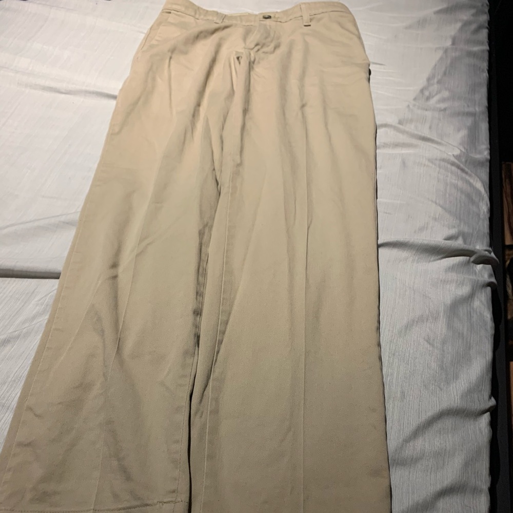 Levi’s khaki pants